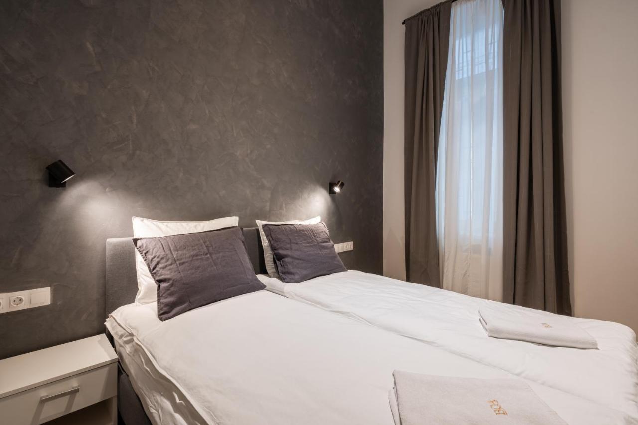 K10 - Kazinczy Street Heritage Suite - Best Location By Bqa Budapeste Exterior foto