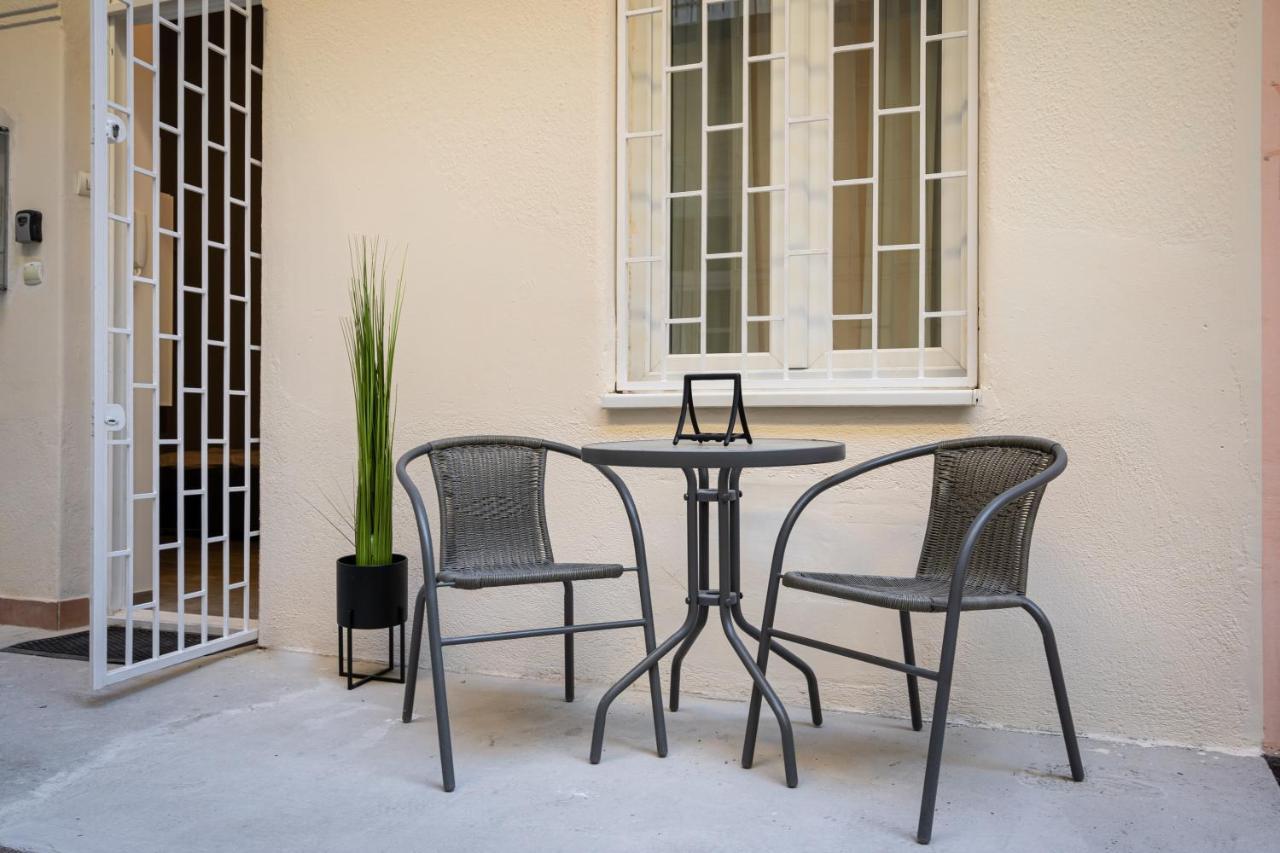 K10 - Kazinczy Street Heritage Suite - Best Location By Bqa Budapeste Exterior foto